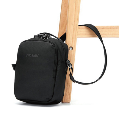 pbNZ[t VRpjI NX{fB V_[obO PACSAFE A&F {fBobO s AEghA